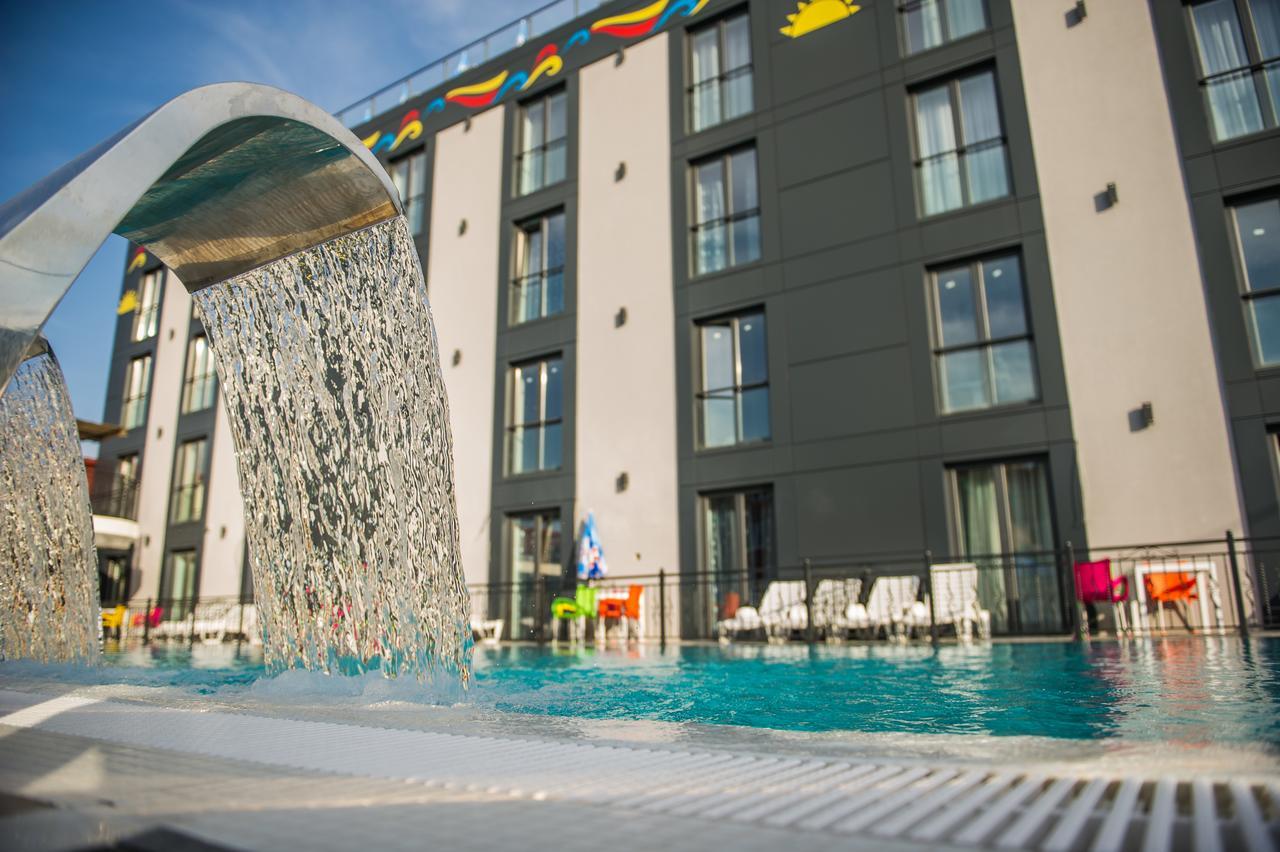 Garni Hotel Hollywoodland Wellness & Aquapark Belgrad Exterior foto