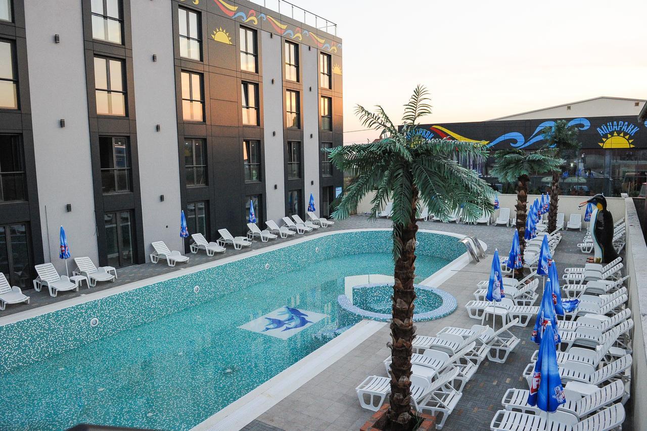 Garni Hotel Hollywoodland Wellness & Aquapark Belgrad Exterior foto